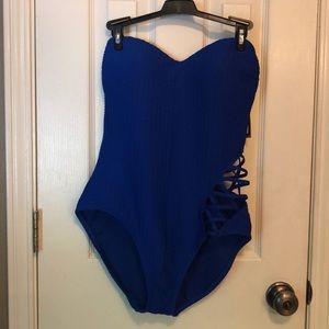 NWT Kenneth Cole Bandeau Swimsuit